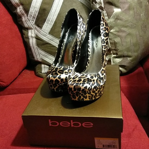 Charli Natcom style in leopard Satin - Picture 4 of 4